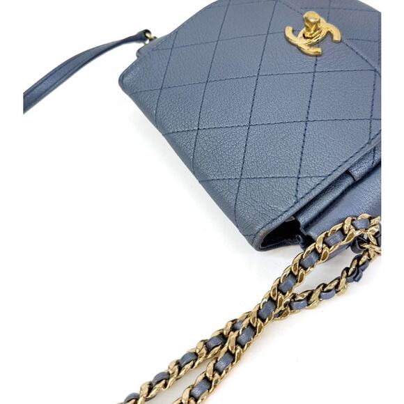 CHANEL Blue Metallic and Leather Messenger Crossbody Bag C-A23792 - Picture 6 of 9